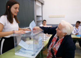 Imagen de archivo de un colegio electoral