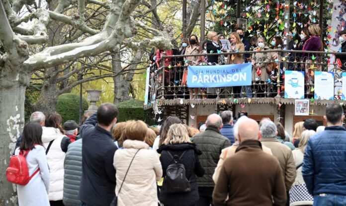 Imagen de archivo de la celebración del Día Mundial del Párkinson en Burgos - Ricardo Ordóñez ICAL