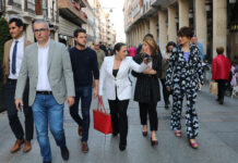 La ministra de Transportes, Movilidad y Agenda Urbana vista Palencia junto con la candidata del PSOE a la Alcaldía