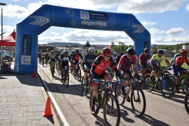 Prueba ciclista del Club Trinketes en Magaz de Pisuerga