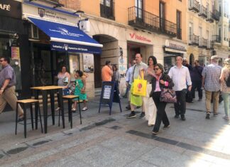 Macarena Olona visita Palencia para apoyar la candidatura de Caminando Juntos