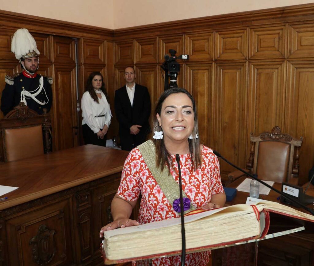 Miriam Andrés toma el bastón de mando de la ciudad de Palencia. Brágimo ICAL