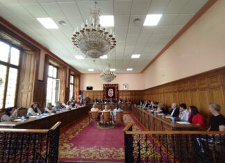Salón de plenos del Ayuntamiento de Palencia