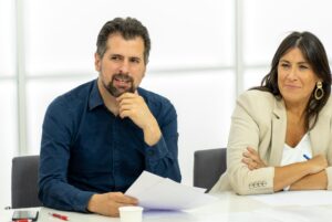 El secretario general del PSOE de Castilla y León, Luis Tudanca, acompañado de Virginia Barcones, y Ana Sánchez, preside la reunión del Consejo Territorial del partido. / ICAL