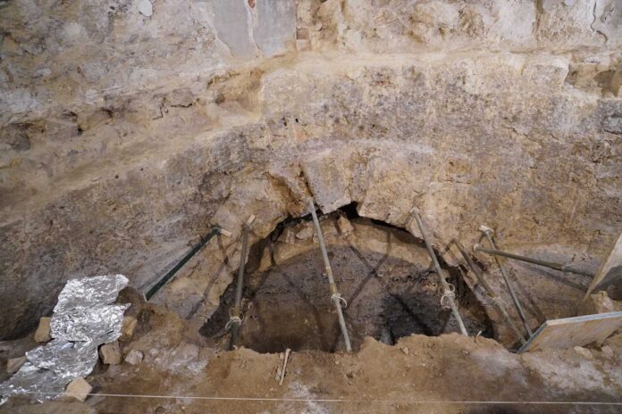 Descubierta la segunda cripta de la Catedral de Palencia - A. Acitores
