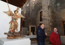 El consejero de Cultura inaugura el nuevo museo-iglesia de Santiago en Carrión de los Condes (Palencia)