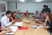 El secretario general del PSOECyL, Luis Tudanca y las candidatas por Palencia al Congreso y al Senado, María Luz Martínez Seijo y Rosa Aldea, se reúnen con los sindicatos UGT y CCOO. Brágimo ICAL