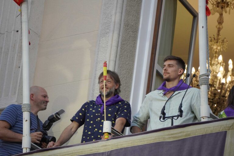 Chumi Ortega durante el pregón de las fiestas de San Antolín 2023. Aida Acitores