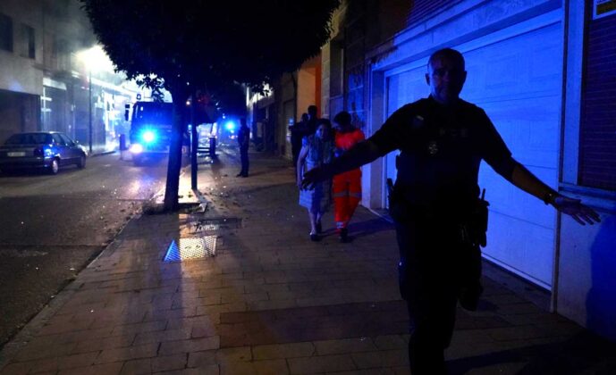 Explosión de un edificio de viviendas en la calle Goya de Valladolid. Fotos: Leticia Pérez ICAL