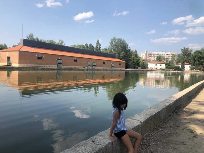 Dársena del Canal de Castilla en Palencia