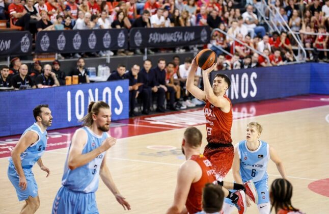 Partido de ACB entre Manresa y Zunder Palencia