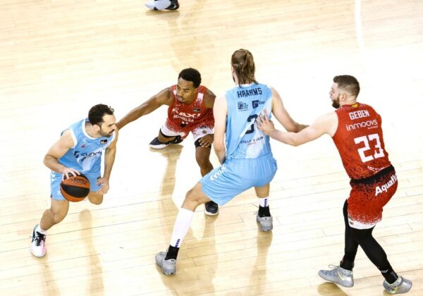 Partido de ACB entre Manresa y Zunder Palencia