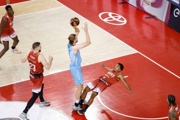 Partido de ACB entre Manresa y Zunder Palencia