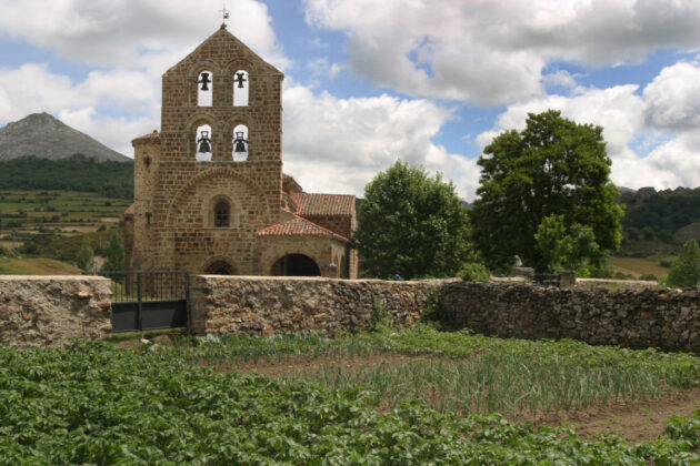Camino Lebaniego a su paso por la provincia de Palencia. San Salvador de Cantamuda