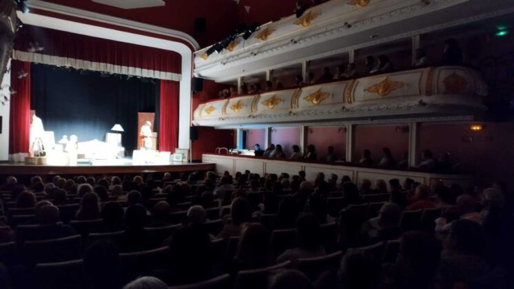 Teatro Sarabia en Carrión de los Condes en el día del XVIII Certamen Nacional de Teatro aficionado del Camino de Santiago