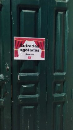 Lleno absoluto en el Teatro Sarabia en Carrión de los Condes en el día del XVIII Certamen Nacional de Teatro aficionado del Camino de Santiago