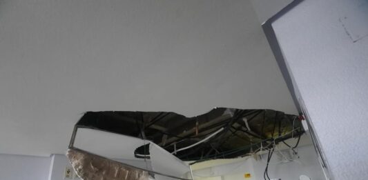 Desprendimiento de techo en el Hospital Río Carrión
