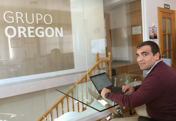 Brágimo - Roberto Simón Macho, CEO del Grupo Oregón, galardonado con la medalla de Oro de la Cámara de Comercio e Industria de Palencia