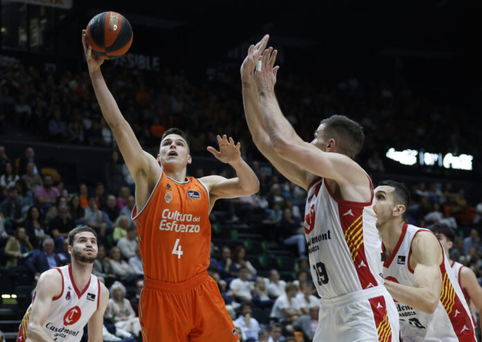 Jaime Pradilla, en el encuentro ante el Zaragoza. // acb Photo / M.A. Polo