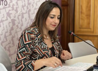 La alcaldesa de Palencia, Miriam Andrés, durante la rueda de prensa de esta mañana