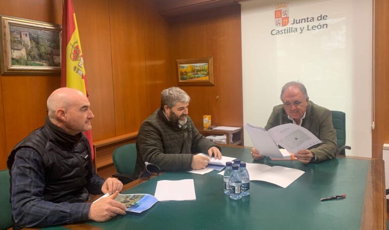 Reunión-alcalde-Villalcazar-de-Sirga