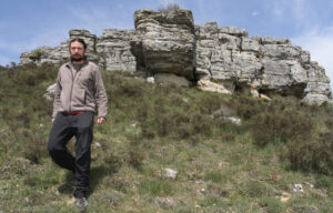 Proyecto Geoparque Las Loras como candidato a Geoparque Global de la Unesco El responsable de la Asociación de la Reserva Geológica de Las Loras (Argeol), José Ángel Sánchez , en el cañon de la Horadara en Palencia