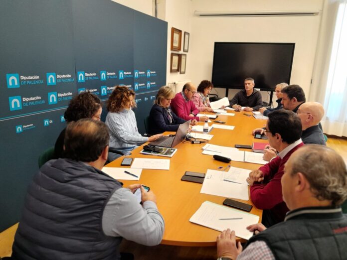 Reunión de la Comisión de Hacienda de la Diputación de Palencia.