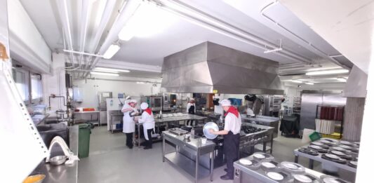 Cocinas del IES Virgen de la Calle / S.L.