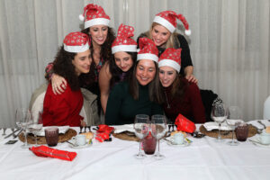 Cena de Navidad en un restaurante de Palencia / Brágimo (ICAL)