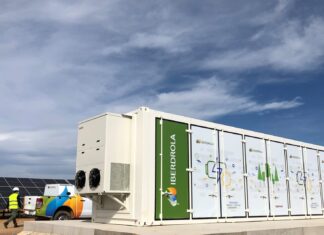 Bateria instalada en una planta fotovoltaica de Iberdrola