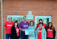 Torquemada Solidaria entrega una donación de 8.000 euros a la residencia