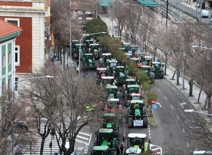 Tractorada en Palencia. / Brágimo (ICAL)