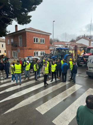 Manifestación por los derechos agrícolas y ganaderos en Baltanás