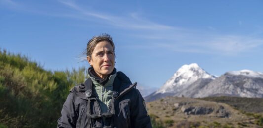 Begoña Almeida, de la Fundación Oso Pardo, esta bióloga se encarga de la protección del oso en la montaña palentina