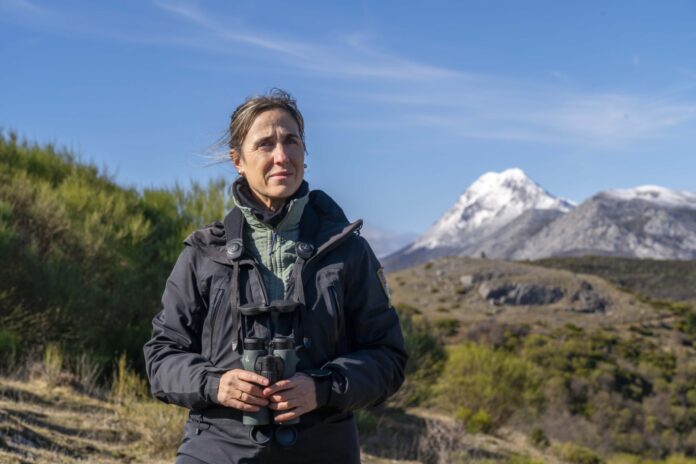 Begoña Almeida, de la Fundación Oso Pardo, esta bióloga se encarga de la protección del oso en la montaña palentina