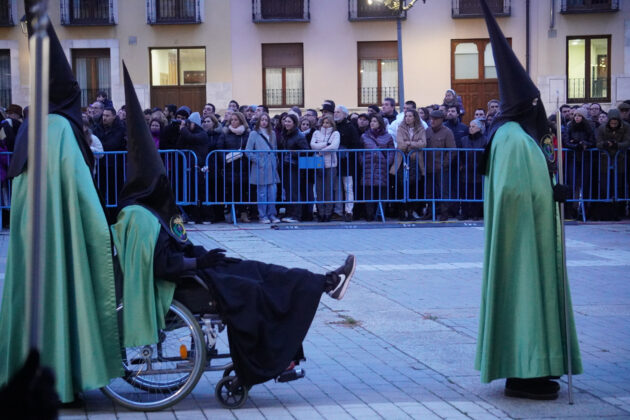 Semana Santa Palencia - Viernes Santo - Función del Descendimiento y Procesión del Santo Entierro 2024. A. Acitores