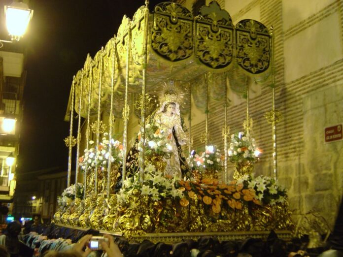 Virgen Ntra Sra de la Vera Cruz. Foto- Cofradía de la Vera Cruz de Palencia