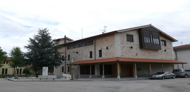 Casa del Parque de Cervera de Pisuerga.