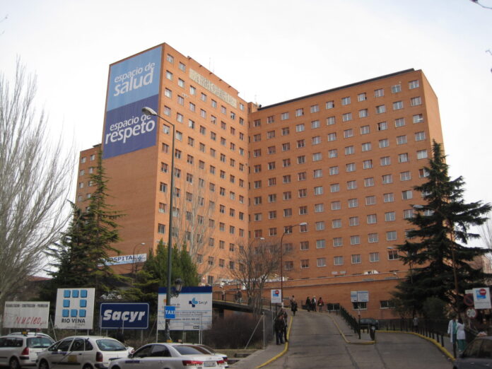 Hospital Clínico de Valladolid / Wikipedia