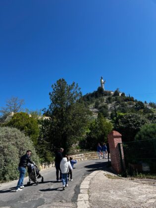 Pedrea del Pan y el Queso en Palencia, con motivo de las fiestas de Santo Toribio del barrio de El Cristo.