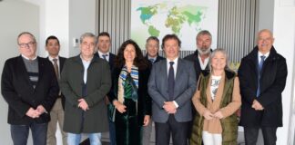 Foto de la visita del consejero de Desarrollo Rural de Cantabria a las instalaciones de Gullón