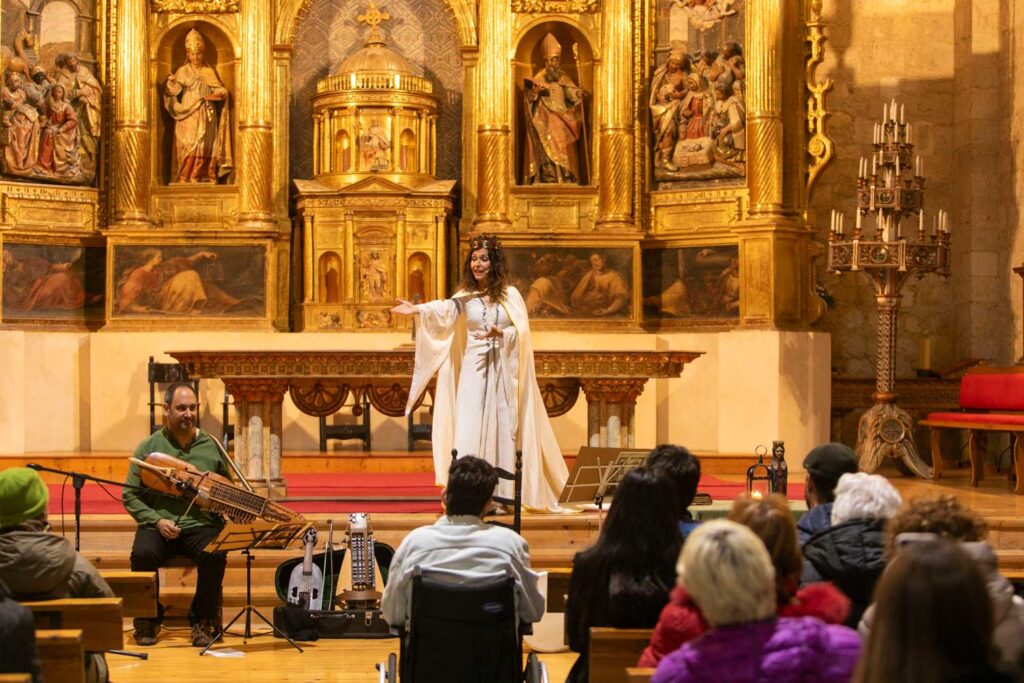 Jornada Sitios Cluniacenses en Carrión de los Condes. Colaboración musical entre Madgalia Medieval y Miguel Abad. Foto: Victor Hugo Martín Caballero (Visual Crea)
