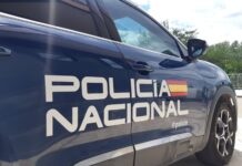 Imagen de un vehículo del Cuerpo Nacional de Policía en Palencia. / Óscar Herrero