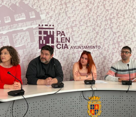Presentación de la moción por parte de IU y Podemos