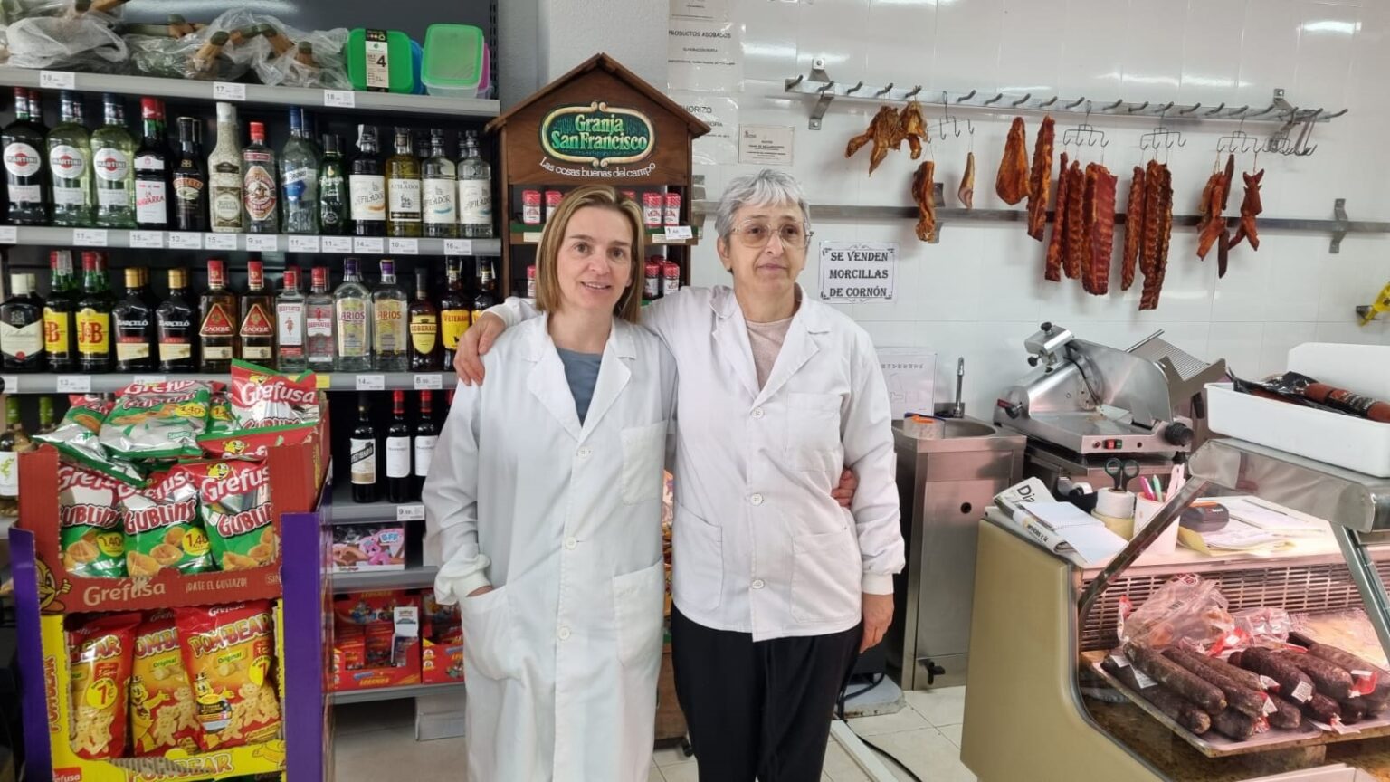 Carnicería María Jesús, Supermercado Covirán (Velilla del Río Carrión