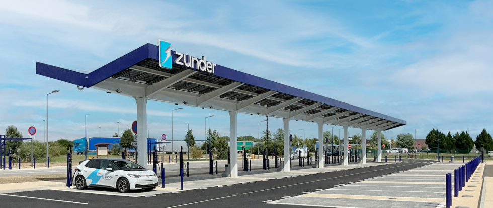 Una de las estaciones de carga desplegadas por Zunder en el sur de Europa