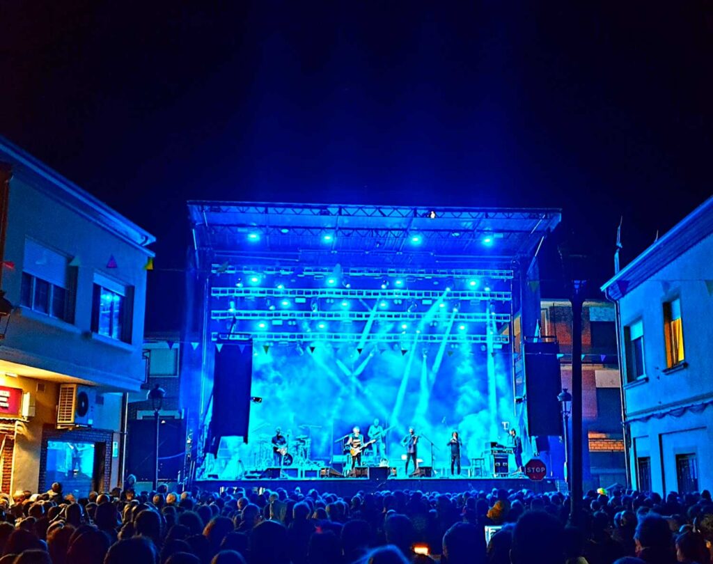 Concierto de Los Celtas Cortos en Alar del Rey