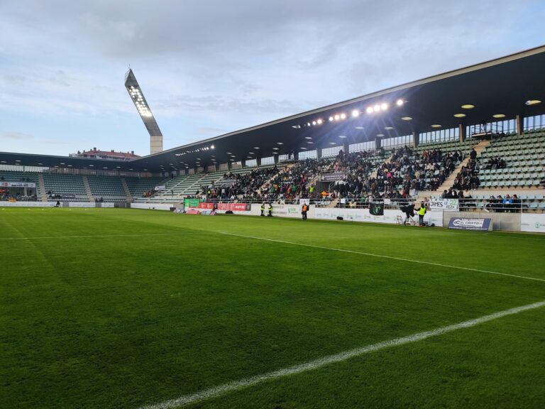 Cd Villamuriel contra Rayo Vallecano en La Nueva Balastera