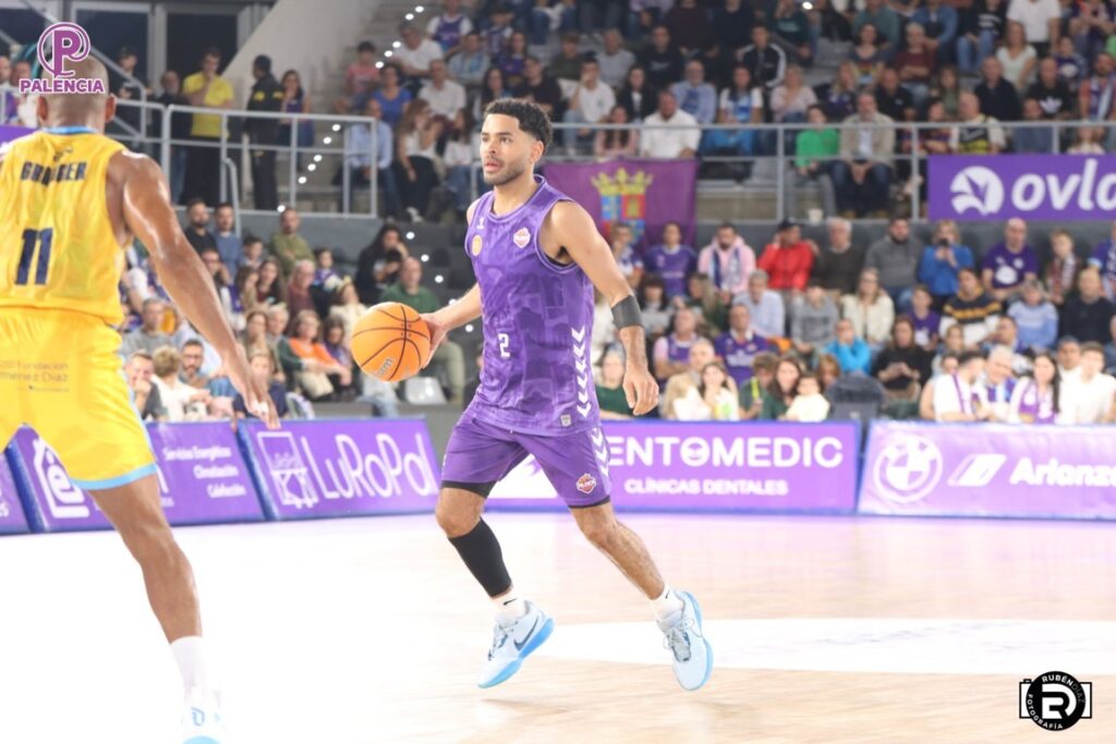Partido entre Palencia Baloncesto y Movistar Estudiantes. Foto: Rubén Díaz.