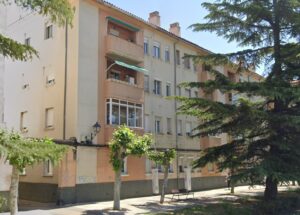 Adif subasta dos viviendas en Palencia y una en Venta de Baños